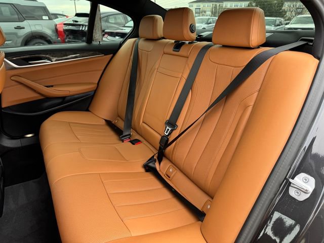 Used 2023 BMW 530e w/ M Sport Package image 16