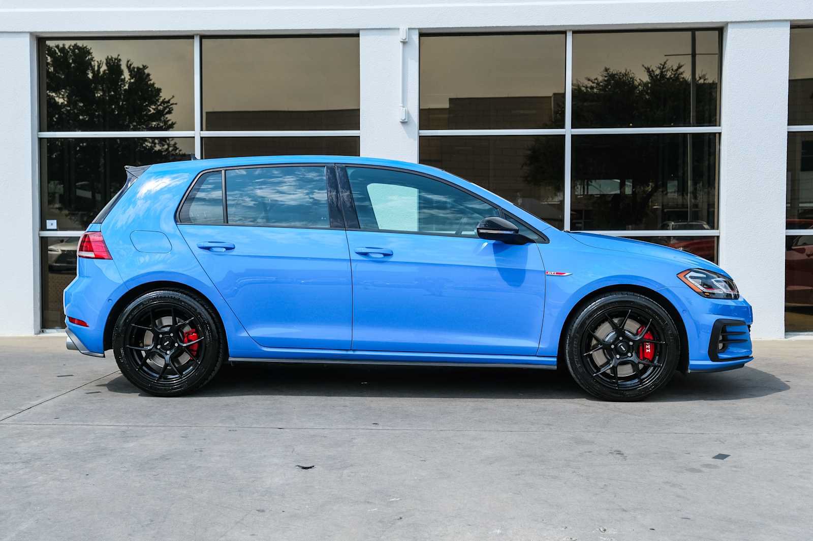 Used 2021 Volkswagen GTI Autobahn FWD image 8