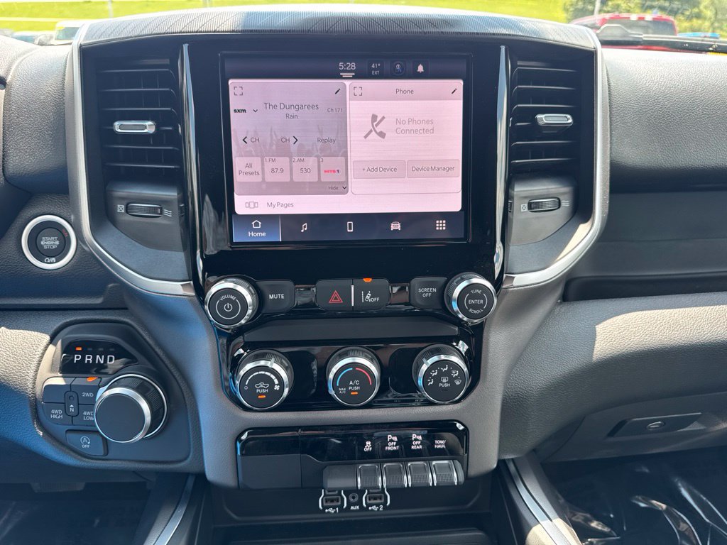 New 2026 RAM 1500 Express AWD/4WD image 3