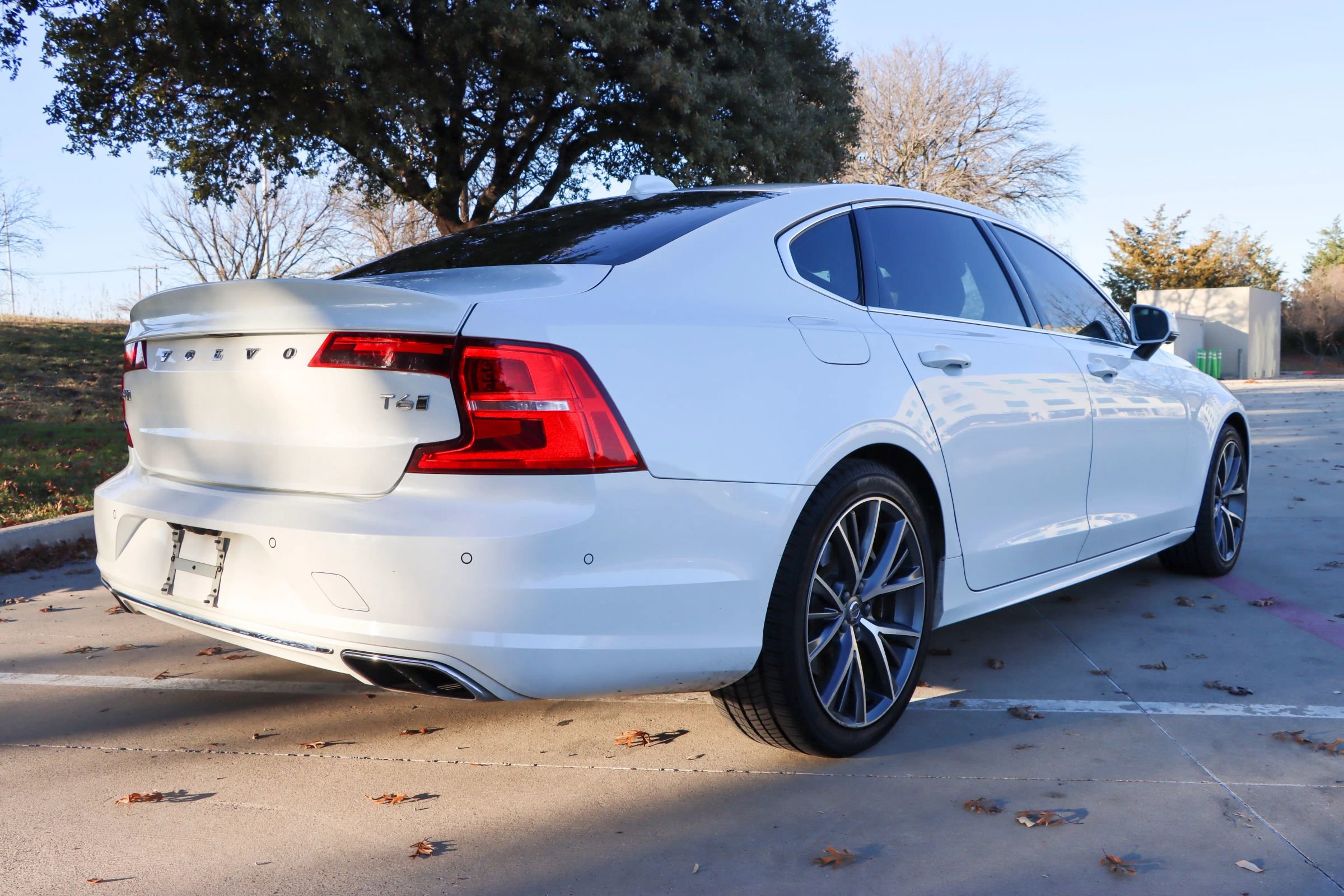 Used 2019 Volvo S90 T6 Momentum image 7