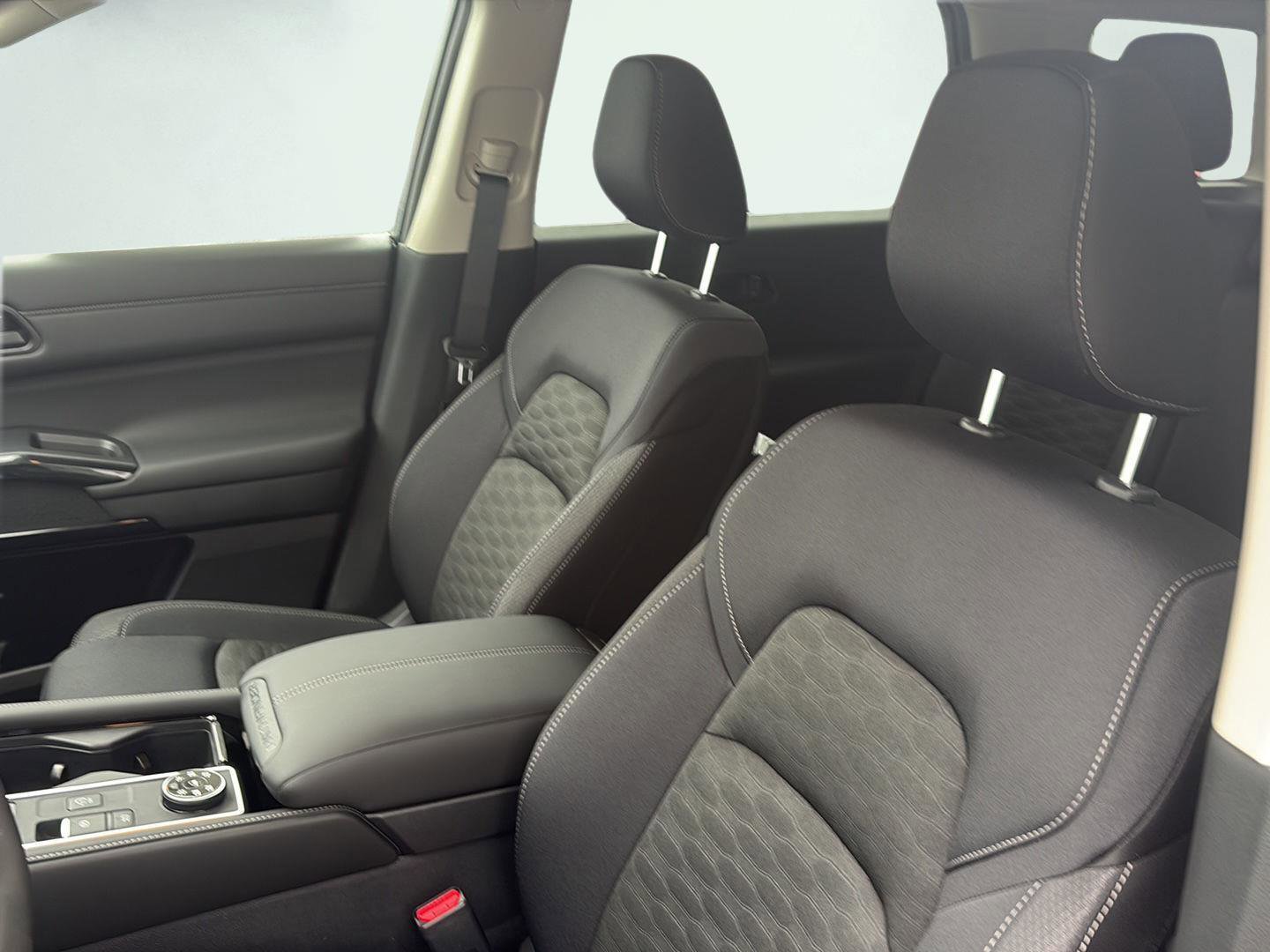 New 2026 Nissan Pathfinder SV AWD/4WD image 13