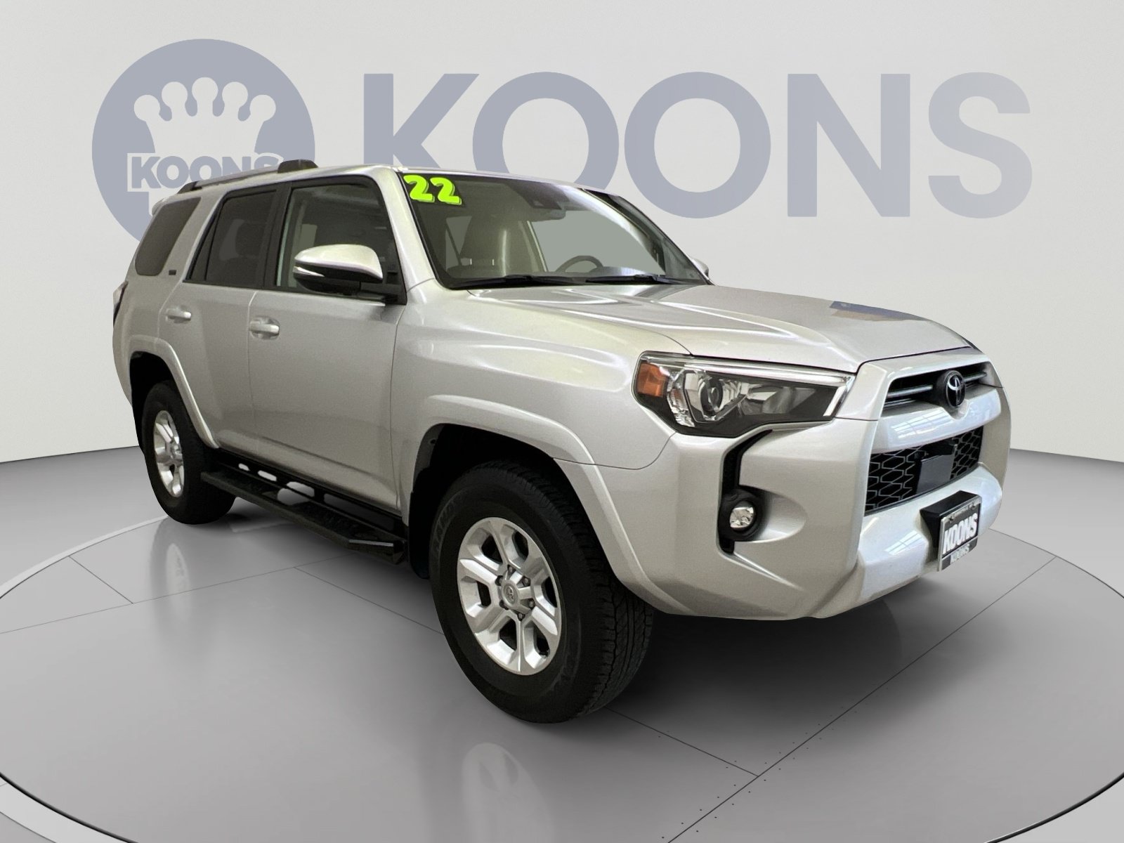 Used 2022 Toyota 4Runner SR5 Premium w/ Moonroof Package AWD/4WD image 2