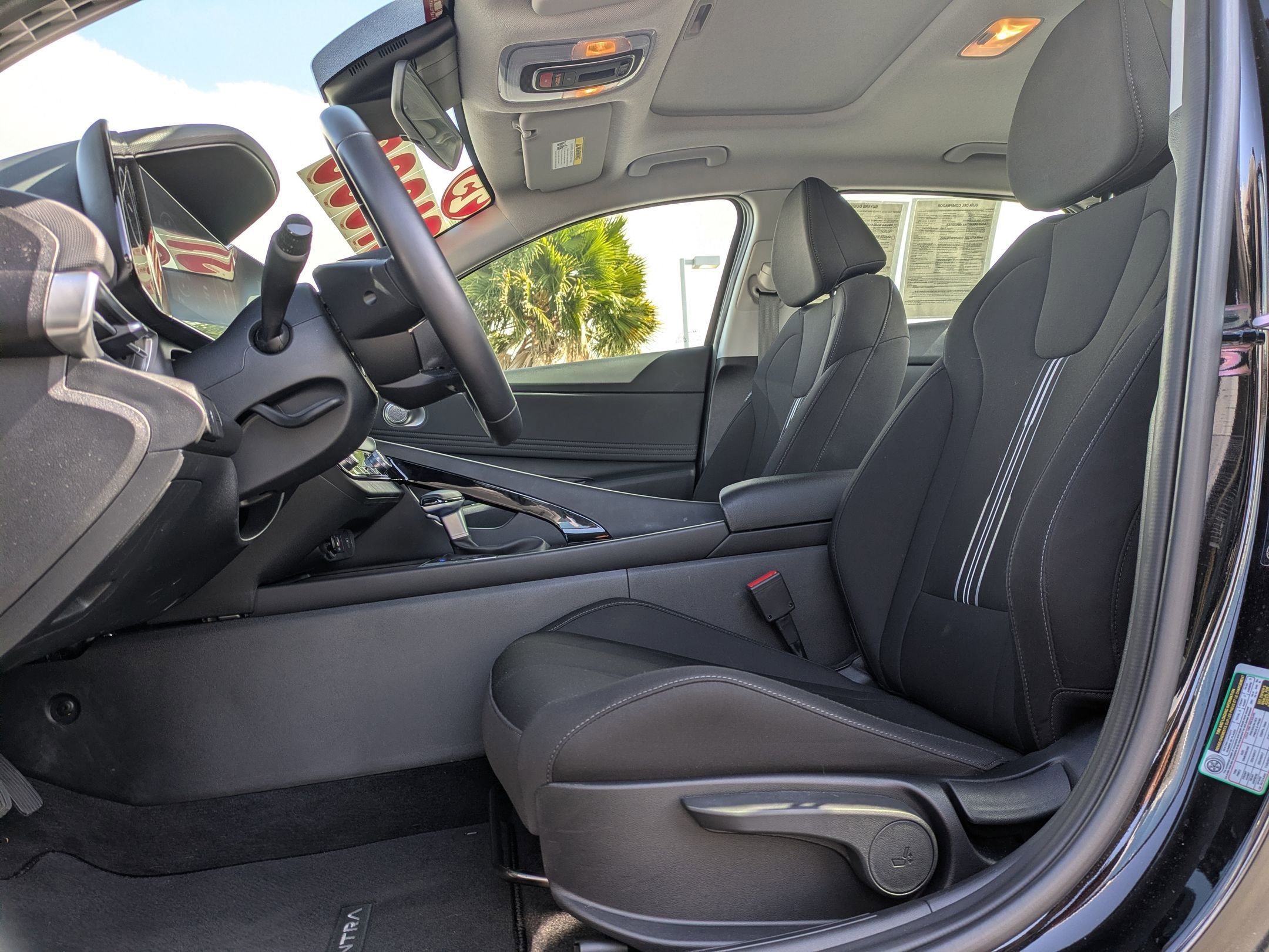 Certified 2025 Hyundai Elantra SEL FWD image 22