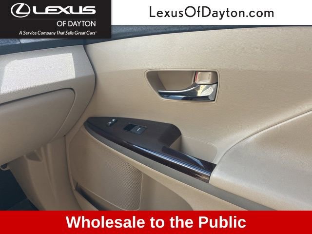 Used 2010 Toyota Venza AWD image 33