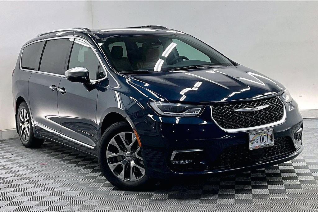 Used 2022 Chrysler Pacifica Pinnacle FWD image 11
