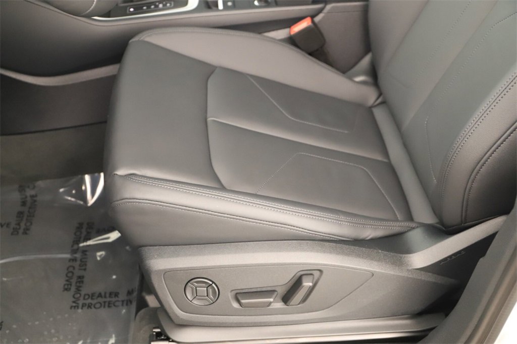 New 2025 Audi Q3 2.0T Premium image 25