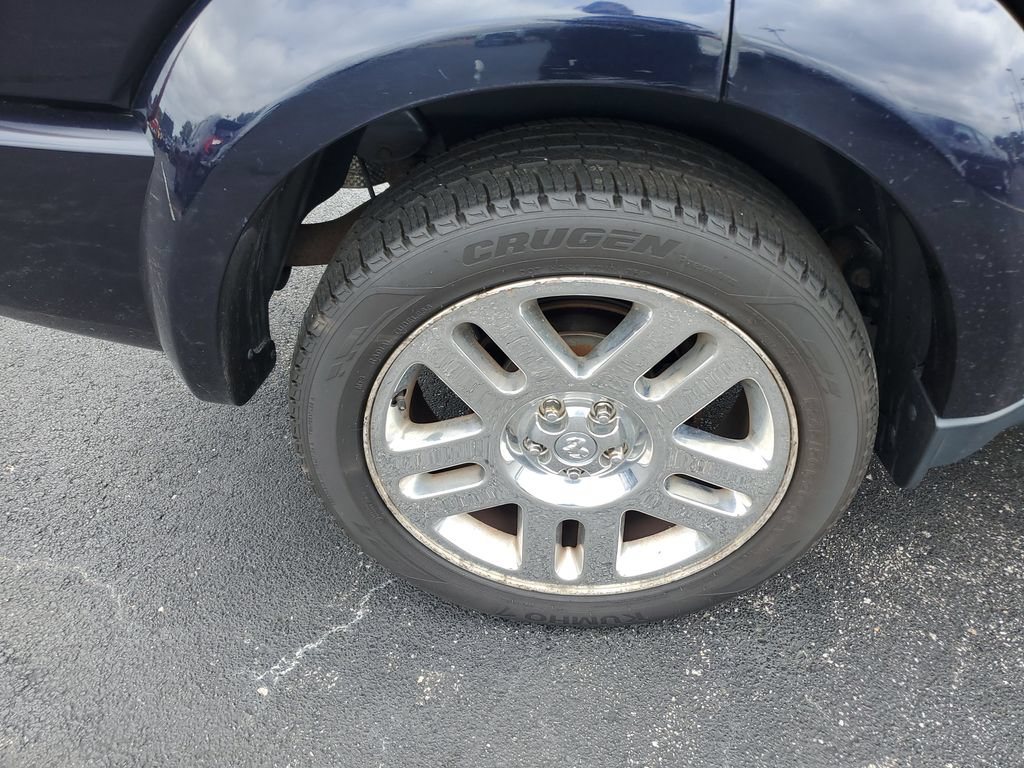 Used 2011 Dodge Nitro Heat AWD/4WD image 6