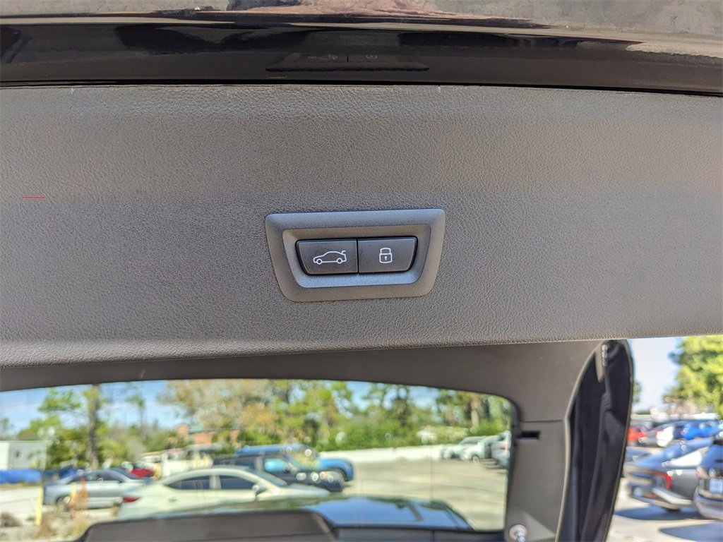 Used 2025 BMW X4 xDrive30i image 14