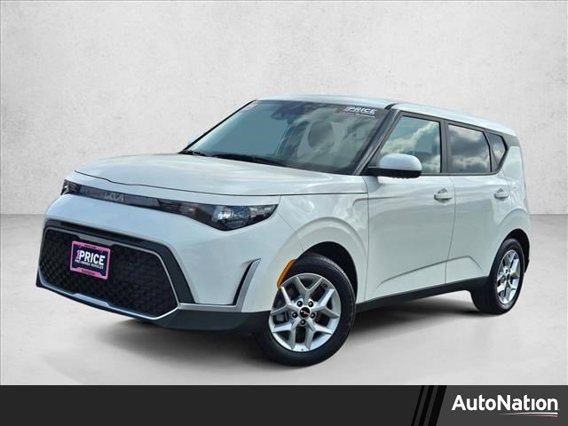 Used 2025 Kia Soul LX w/ LX Technology Package FWD image 1