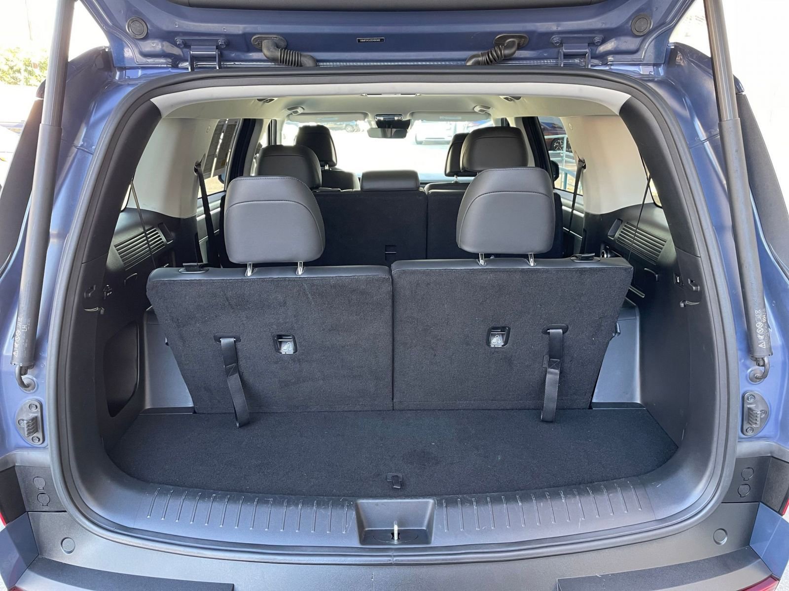 Used 2025 Hyundai Santa Fe SEL image 33