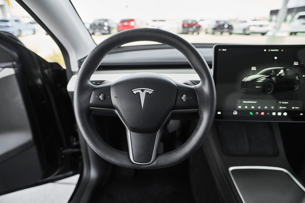 Used 2023 Tesla Model Y Long Range AWD/4WD image 21