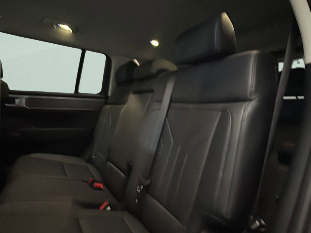 Used 2025 Hyundai Santa Fe SEL image 11