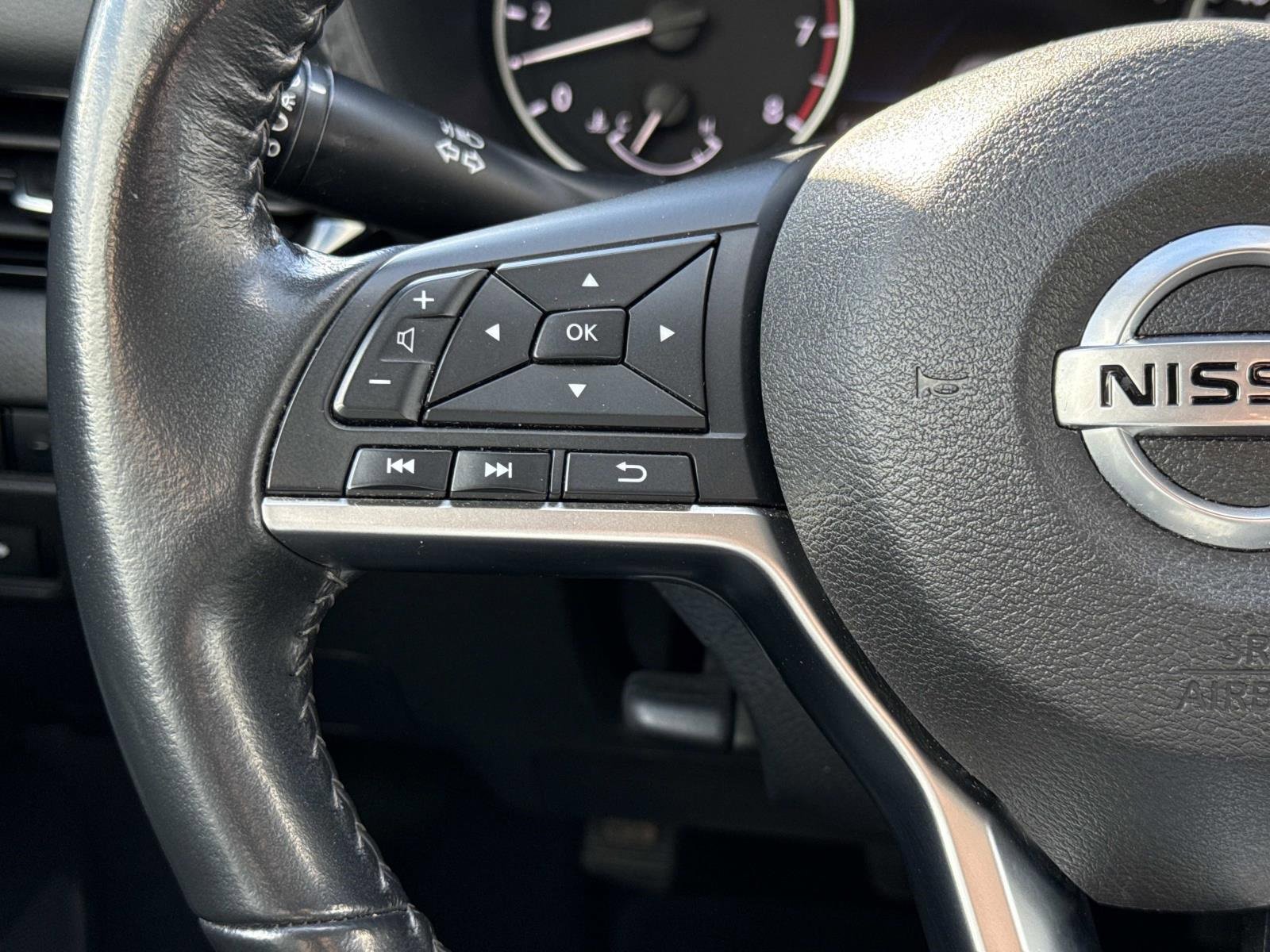 Used 2023 Nissan Sentra SV image 14