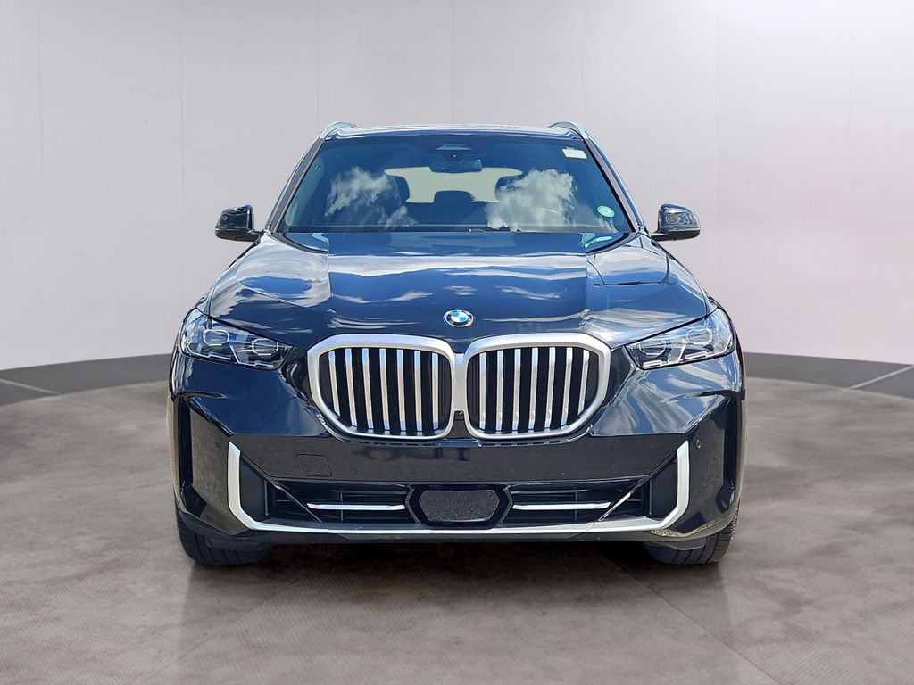 Used 2025 BMW X5 xDrive50e AWD/4WD image 2