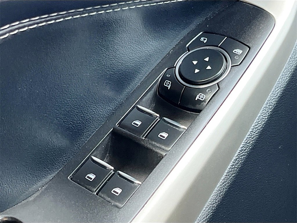 Used 2022 Ford Explorer Limited w/ Equipment Group 301A image 18