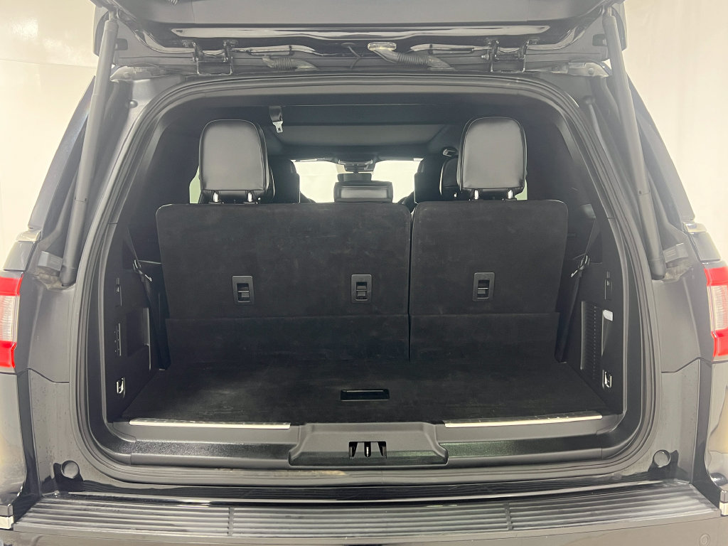 Used 2019 Lincoln Navigator Reserve AWD/4WD image 30