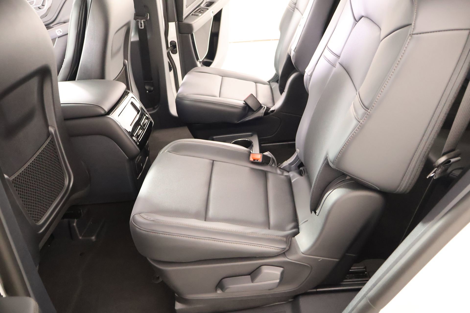 New 2026 Lincoln Aviator AWD image 12