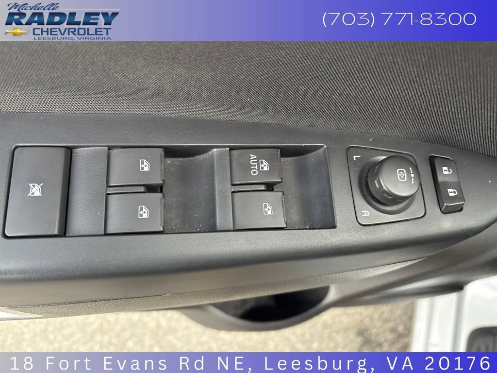 Used 2012 Chevrolet Captiva Sport LT image 14