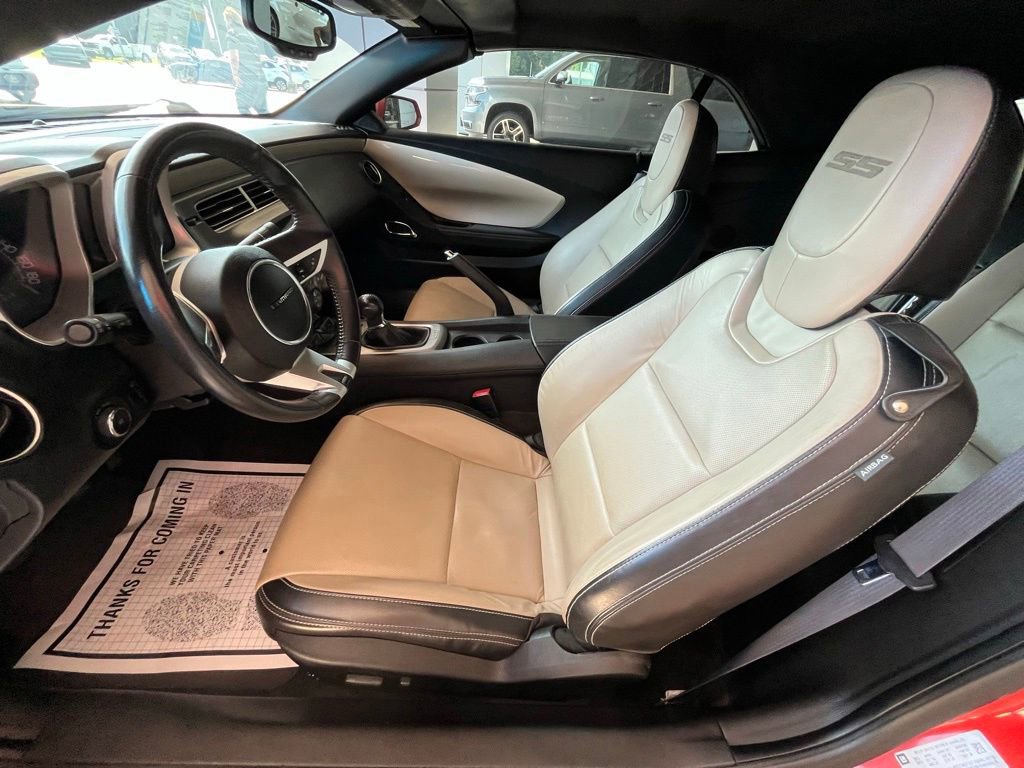 Used 2011 Chevrolet Camaro SS w/ LPO, Ground Effects Package RWD image 9