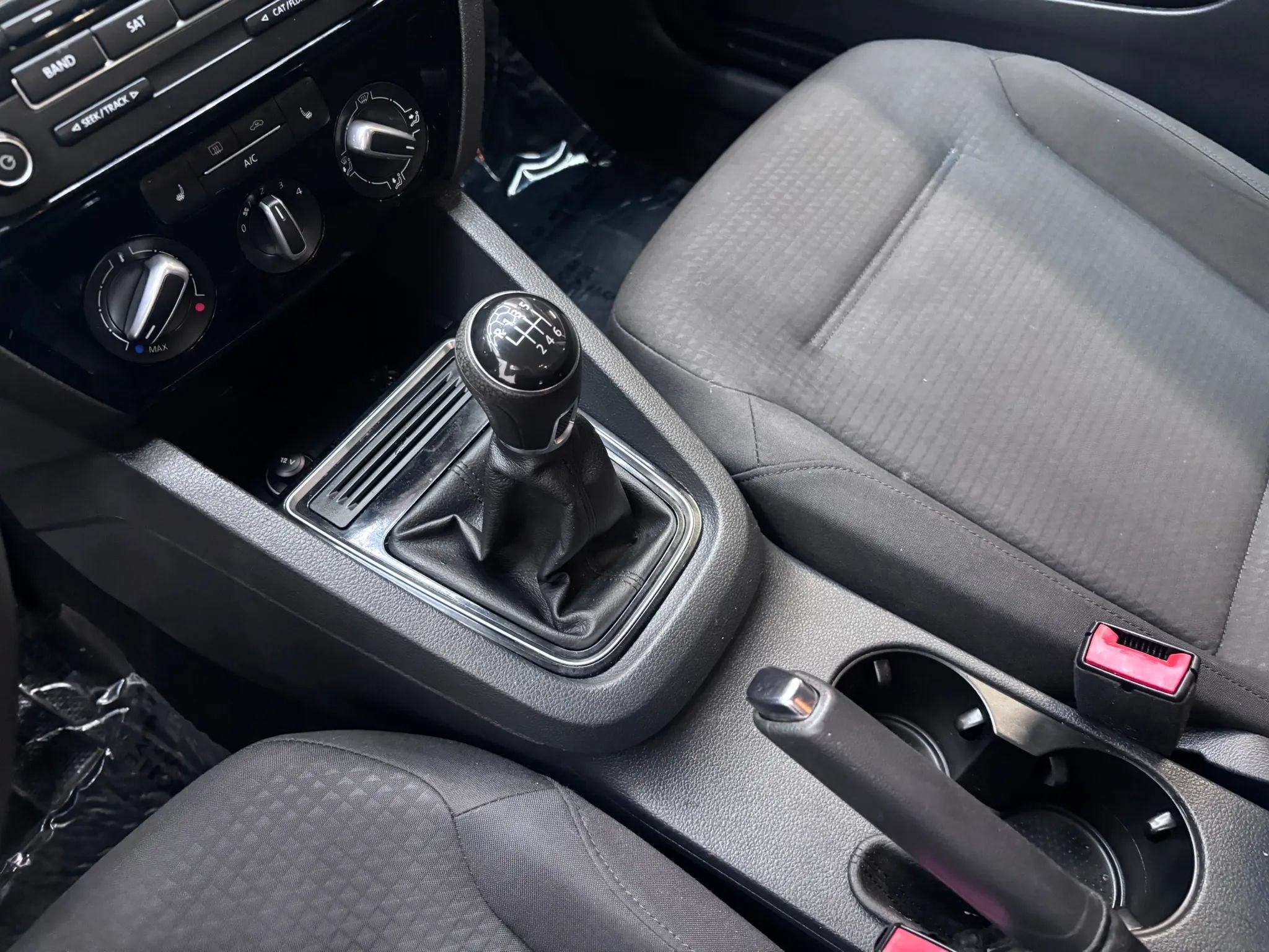 Used 2015 Volkswagen Jetta TDI S FWD image 16