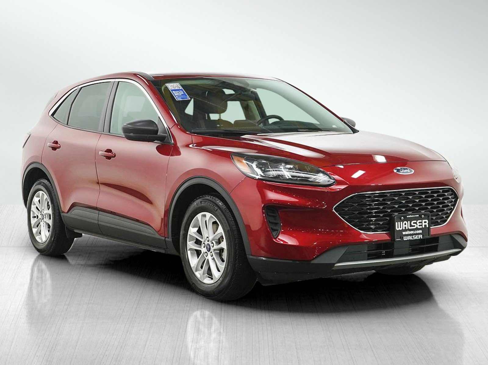 Used 2022 Ford Escape SE w/ Cold Weather Package FWD image 8