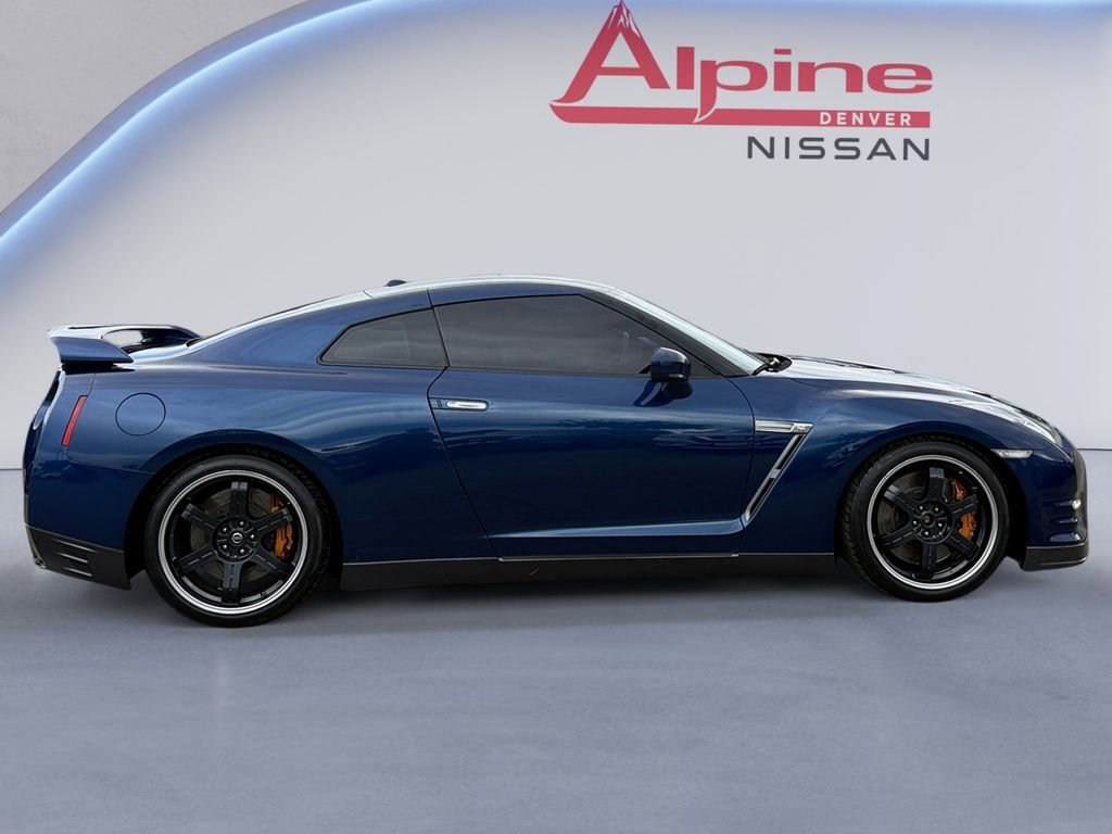 Used 2012 Nissan GT-R Black Edition image 6