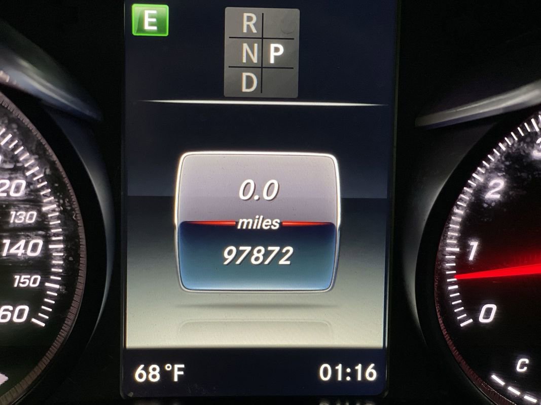 Used 2019 Mercedes-Benz GLC 300 4MATIC w/ Premium Package image 19