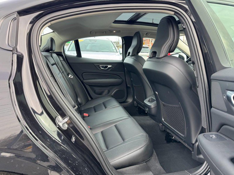 Certified 2024 Volvo S60 B5 Core image 11