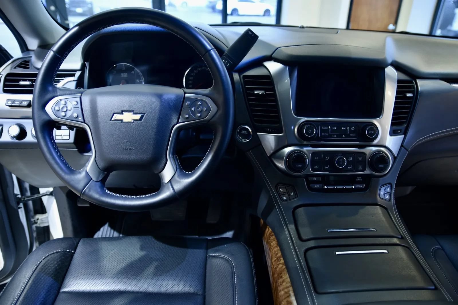 Used 2019 Chevrolet Tahoe Premier AWD/4WD image 13
