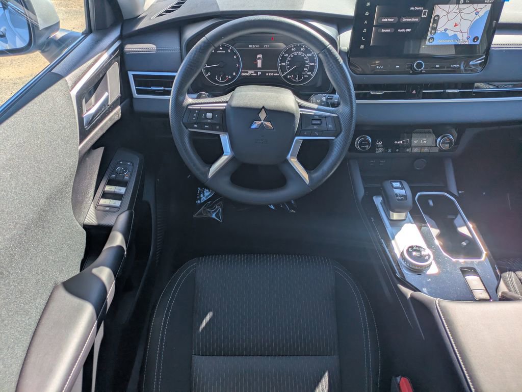 New 2026 Mitsubishi Outlander ES image 15