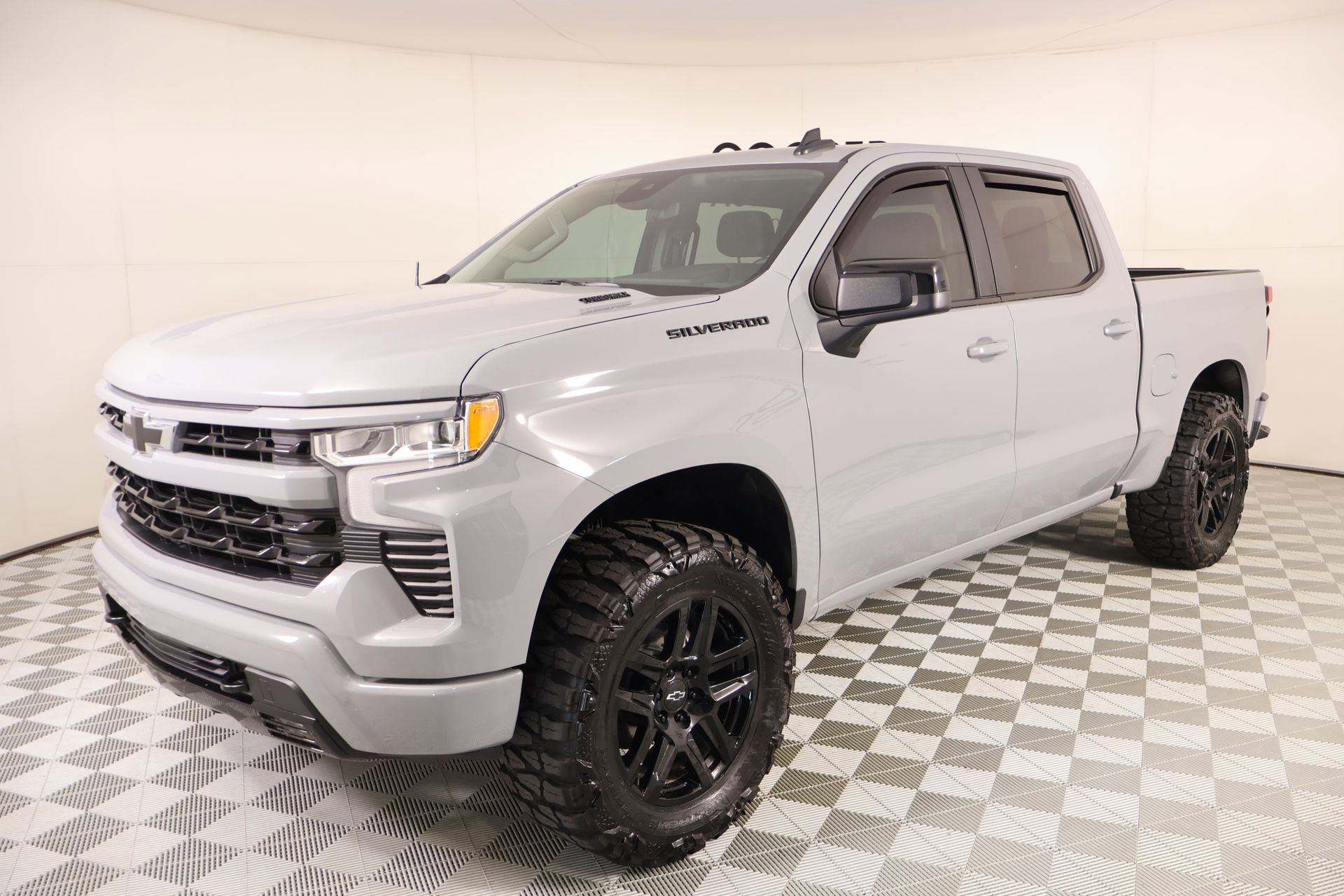 Used 2025 Chevrolet Silverado 1500 RST w/ LPO, Dark Essentials Package AWD/4WD image 10