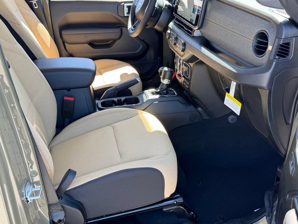 New 2026 Jeep Gladiator Willys AWD/4WD image 18
