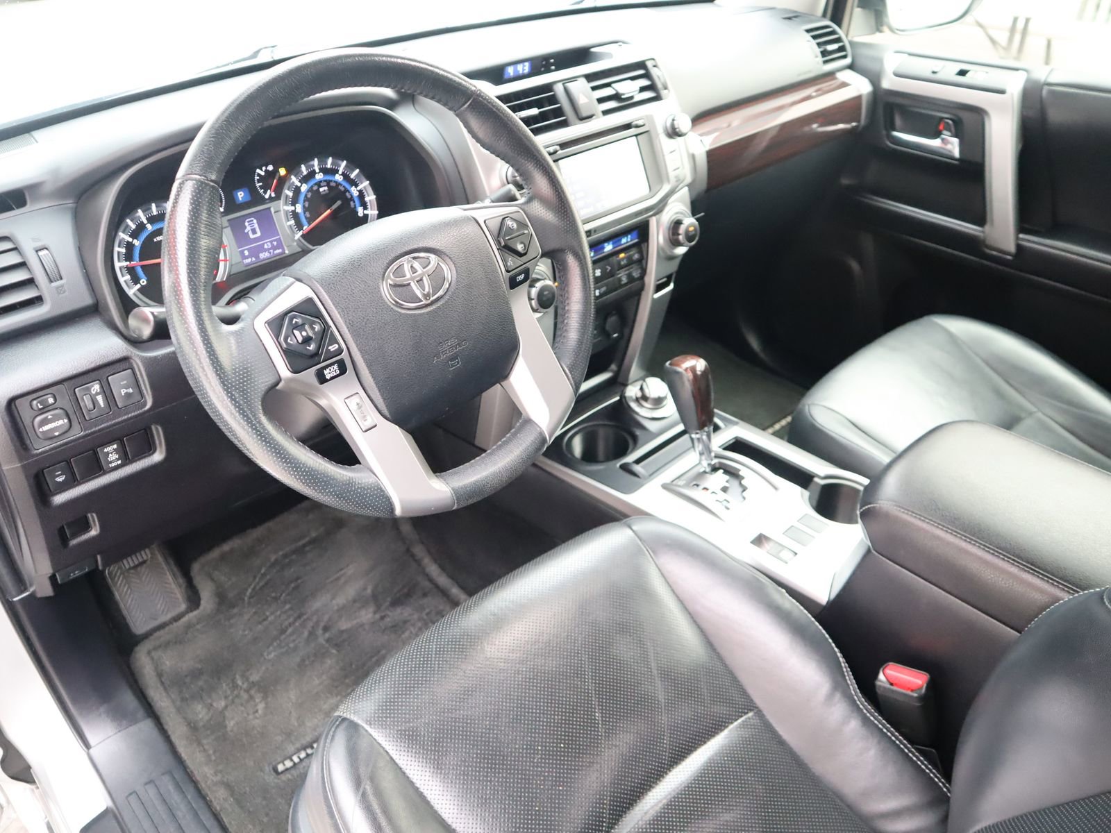 Used 2016 Toyota 4Runner Limited AWD/4WD image 24