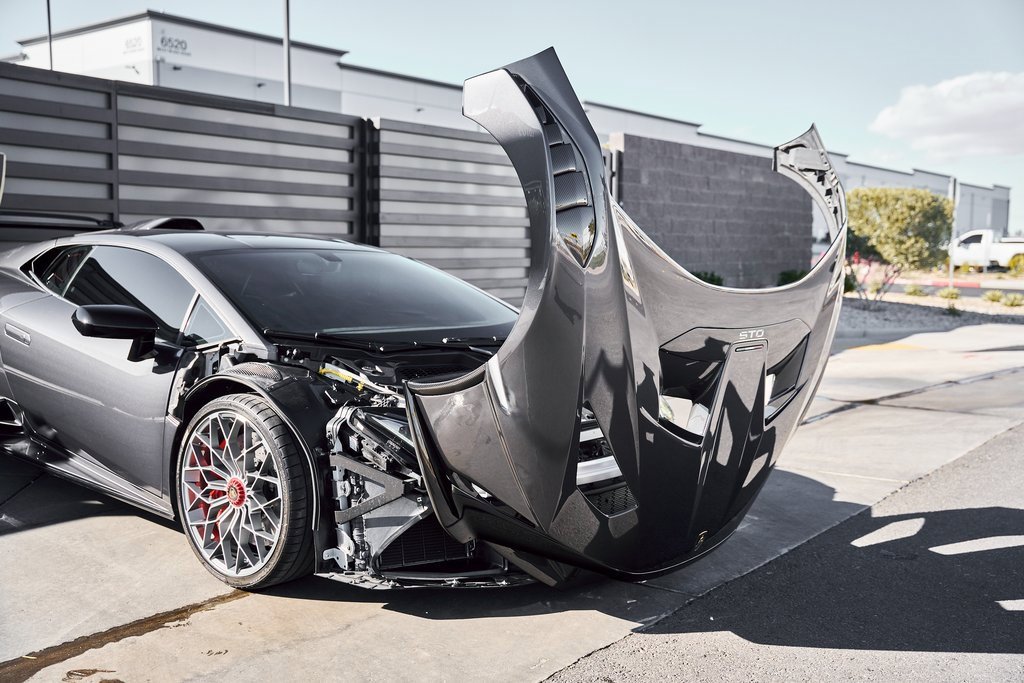 Used 2023 Lamborghini Huracan STO image 24