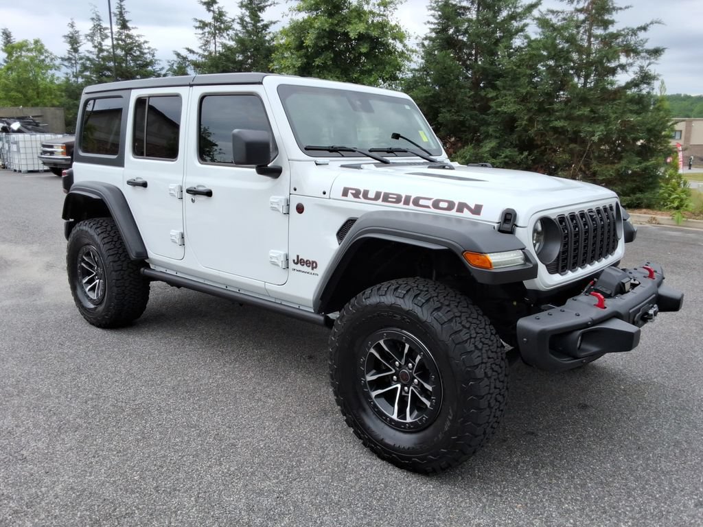 Used 2024 Jeep Wrangler Unlimited Rubicon w/ XTREMEE 35" Tire Package AWD/4WD image 3