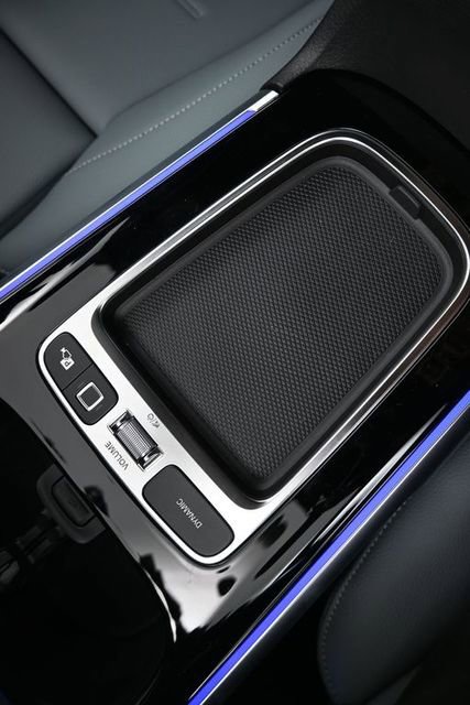 New 2026 Mercedes-Benz GLB 250 image 9