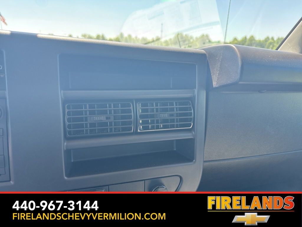 New 2025 Chevrolet Express 2500 Work Van w/ Driver Convenience Package image 24