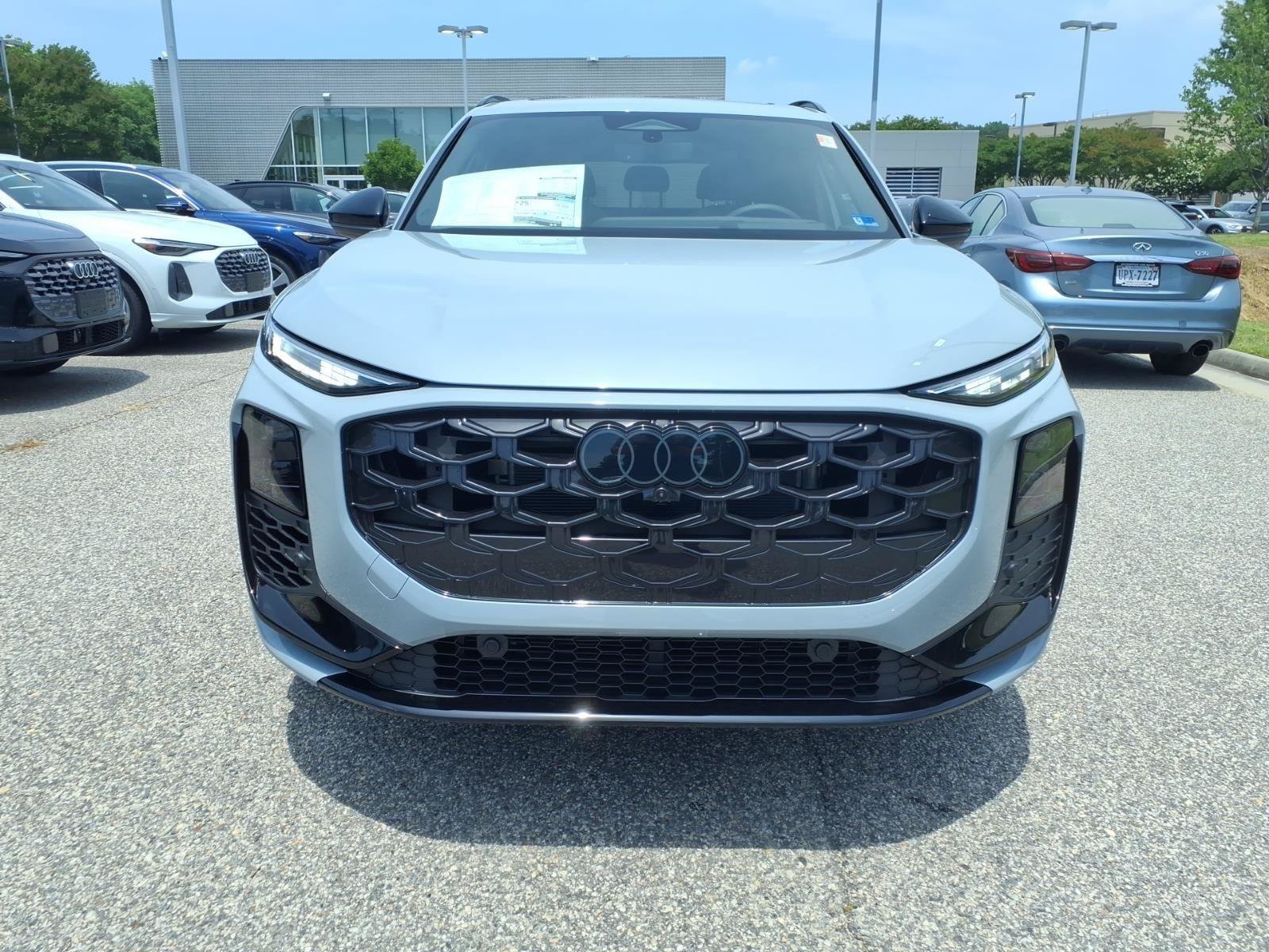 New 2026 Audi Q3 quattro 2.0T w/ Technology Package AWD/4WD image 2