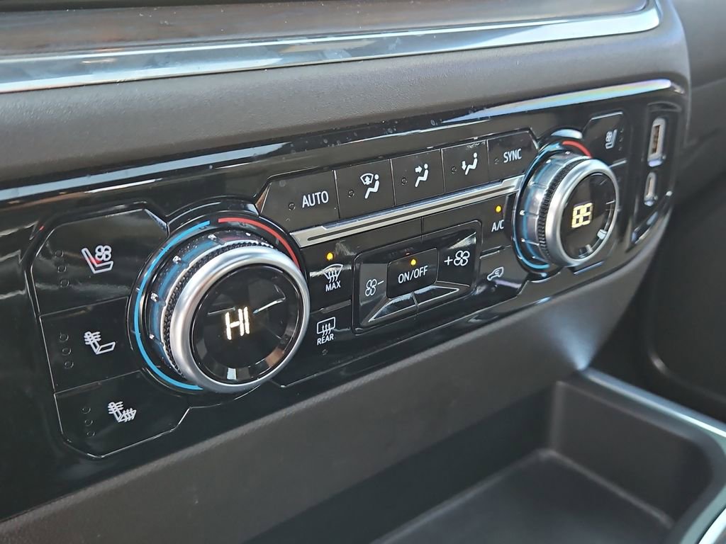 Used 2023 GMC Sierra 1500 SLT w/ SLT Premium Package image 25