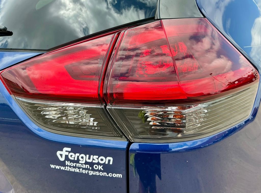 Used 2019 Nissan Rogue S w/ Special Edition Package FWD image 16