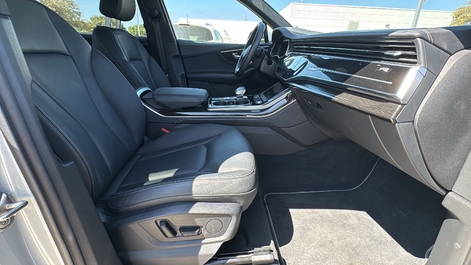 Used 2025 Audi Q7 3.0T Premium Plus image 29