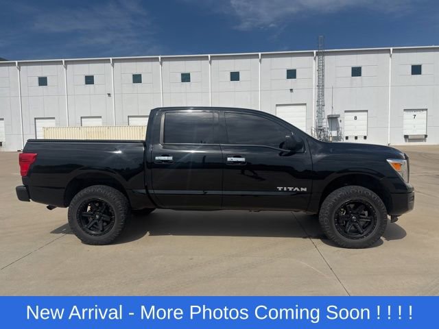 Used 2021 Nissan Titan SV w/ SV Convenience Package AWD/4WD image 4