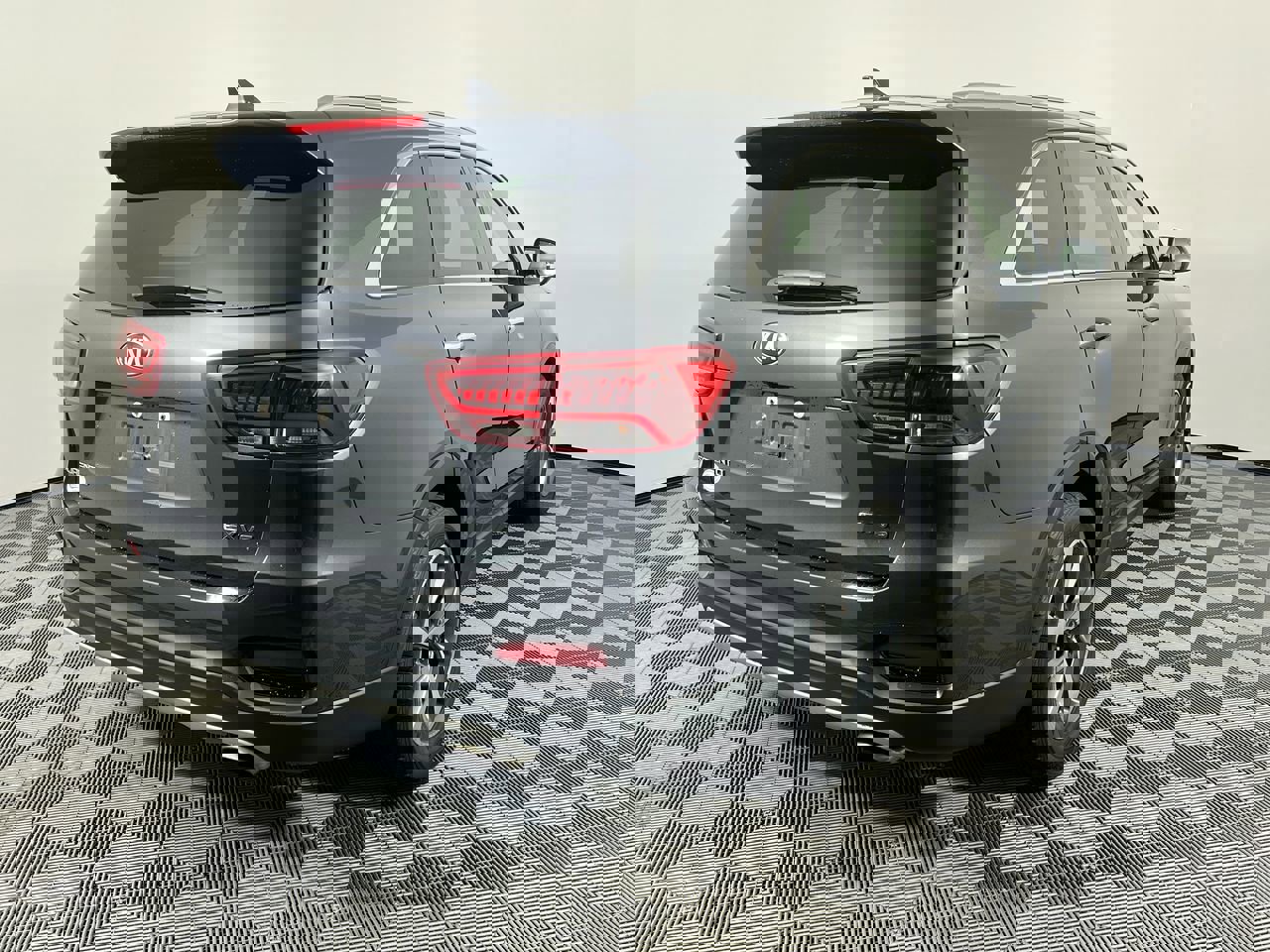 Used 2019 Kia Sorento EX w/ EX Touring Package image 3