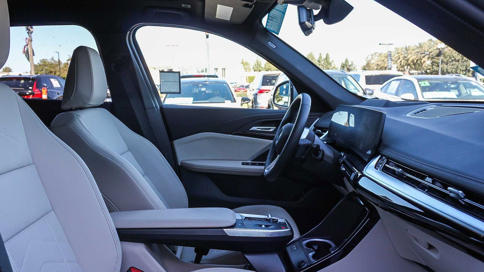 Used 2025 BMW X1 xDrive28i w/ Technology Package image 17