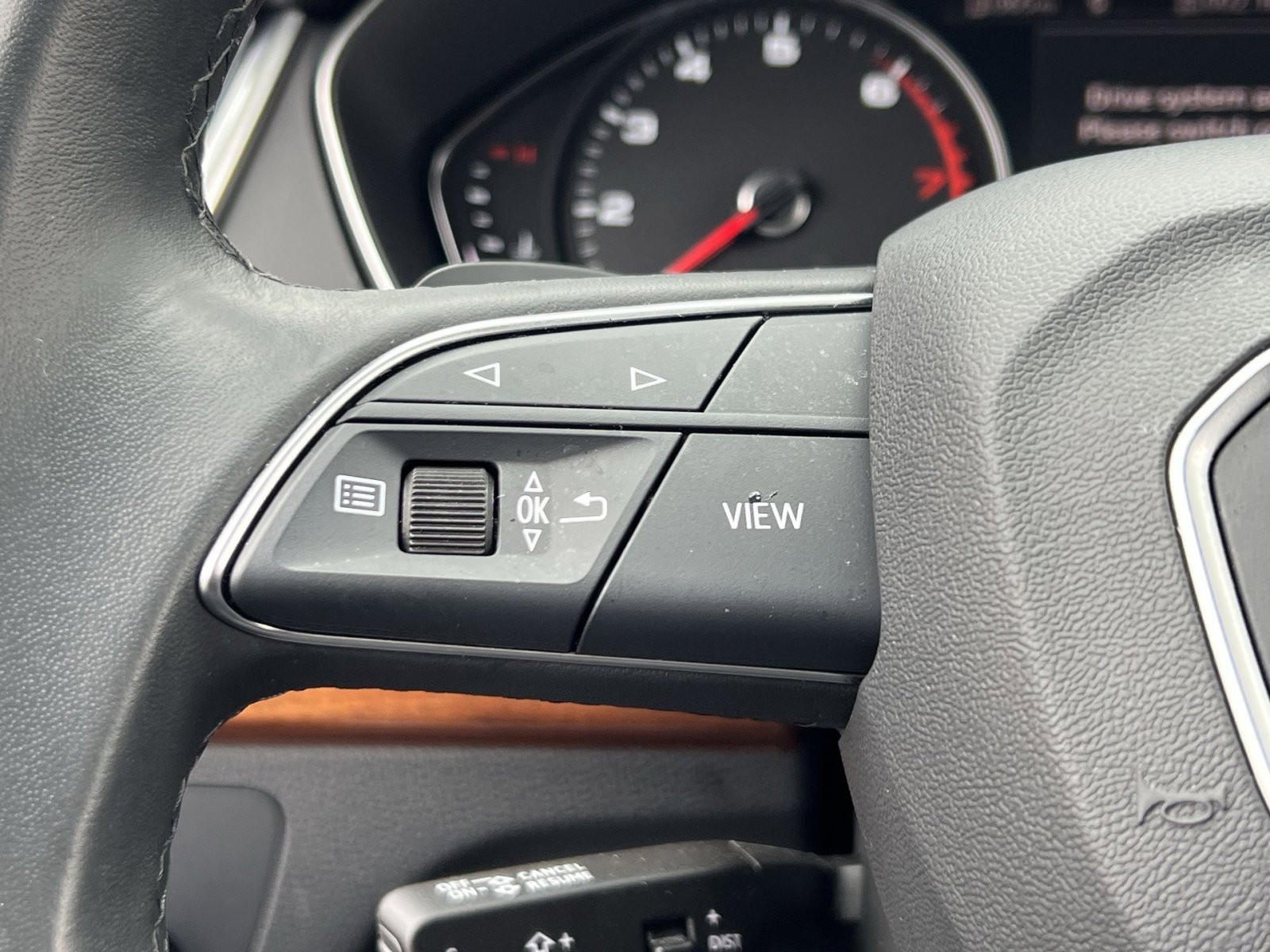 Used 2023 Audi Q5 2.0T Premium w/ Convenience Package image 31