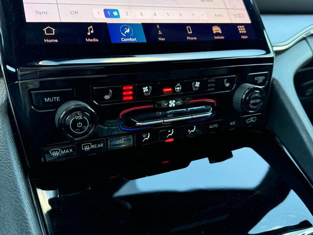 Used 2024 Jeep Grand Cherokee L Overland w/ Trailer Tow Package image 22