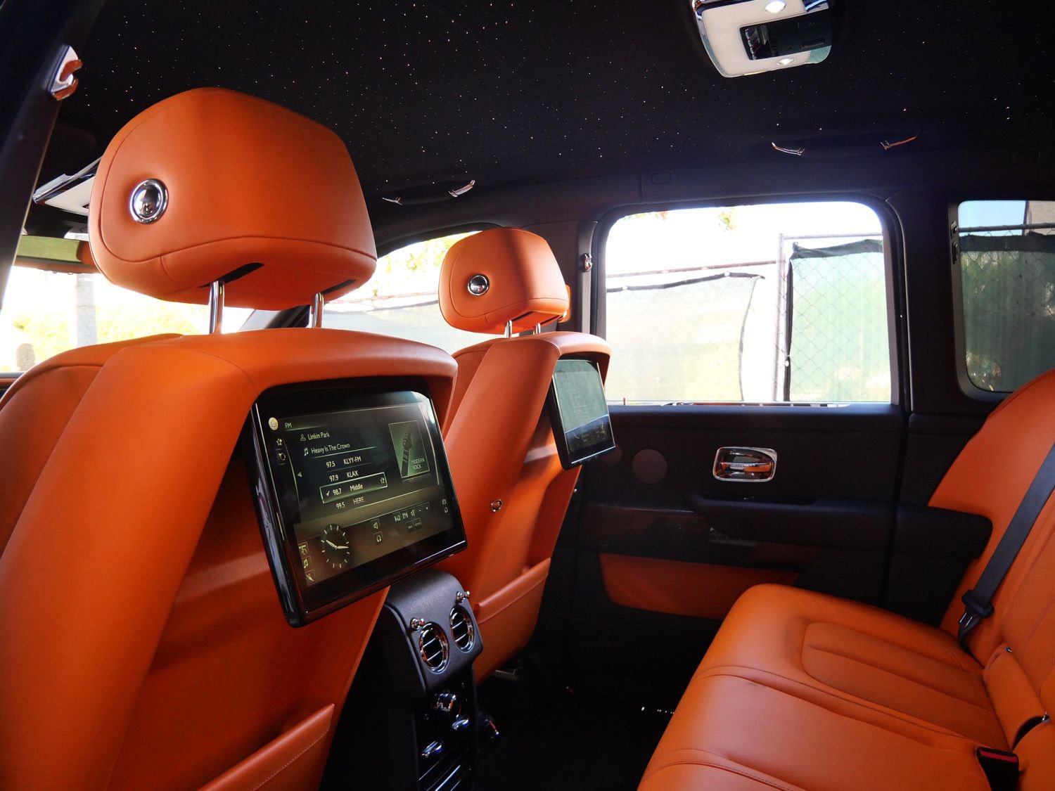 Used 2024 Rolls-Royce Cullinan Black Badge image 26