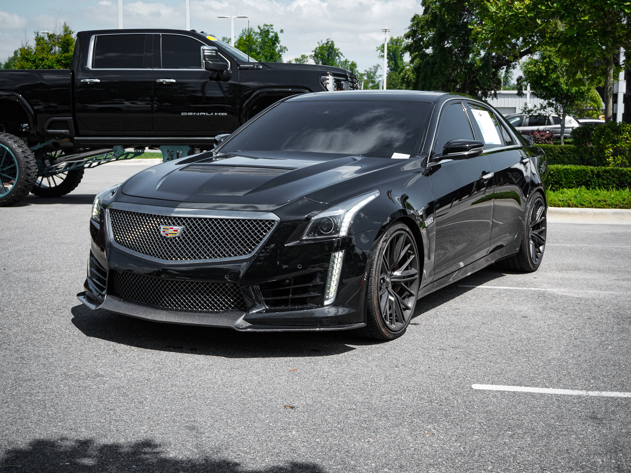 Used 2019 Cadillac CTS V w/ Carbon Fibre Package RWD image 5