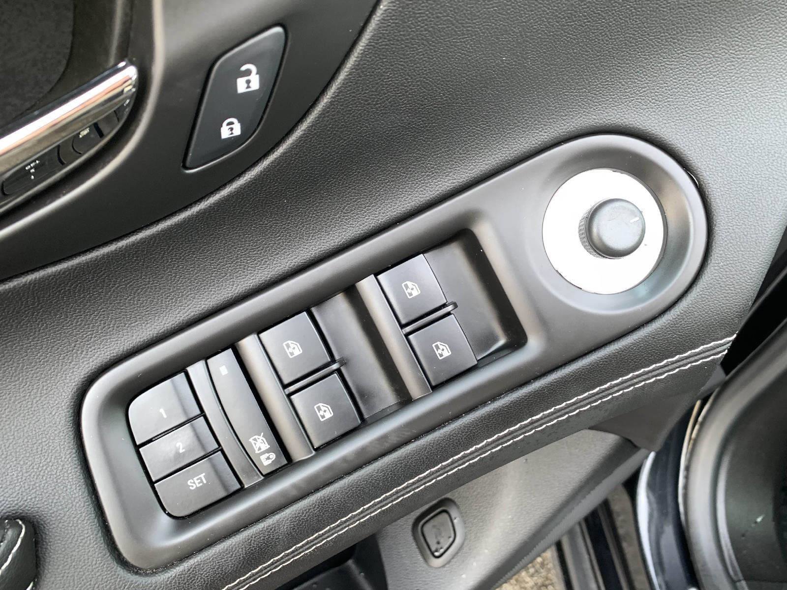 Used 2014 Buick LaCrosse Leather image 12