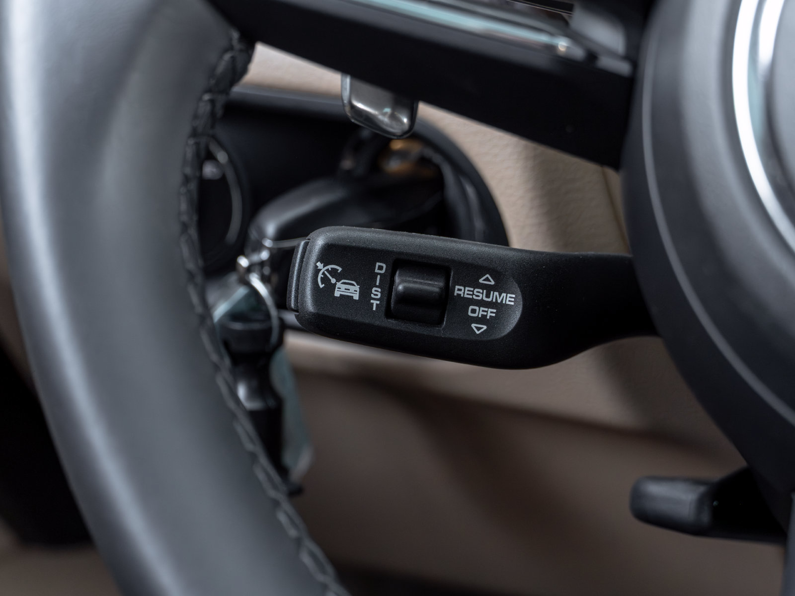 Certified 2023 Porsche Macan S AWD/4WD image 32